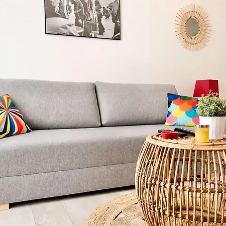 Paris - Lumineux Equipe • 2 Pers • Centre • Tram A Pied Apartment